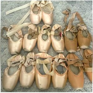 Used Pointe Shoes for Crafting/Painting